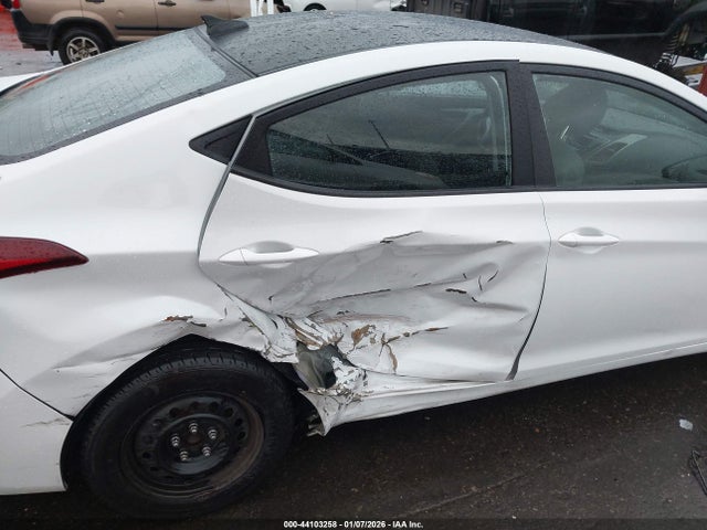 2016 HYUNDAI ELANTRA 5NPDH4AE6GH702896 Photo 5