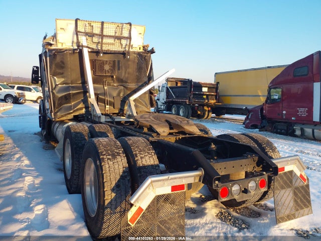 Продажа на аукционе авто 2025 Kenworth T680, vin: 1XKYD49X3SJ179683, номер лота: 44103263