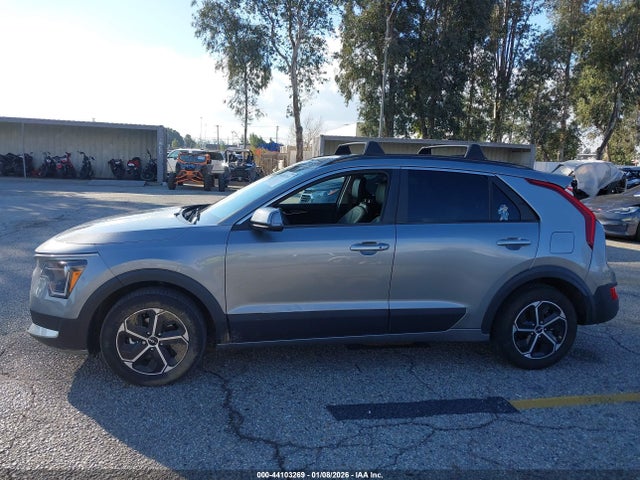 KNDCR3LE4R5205798 KIA NIRO EX
