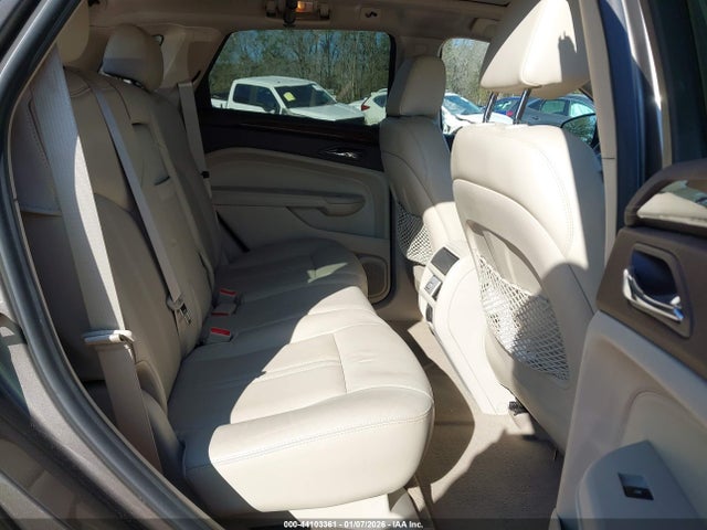 44103361 :رقم المزاد ، 3GYFNBEY6BS614062 vin ، 2011 Cadillac Srx Performance Collection مزاد بيع