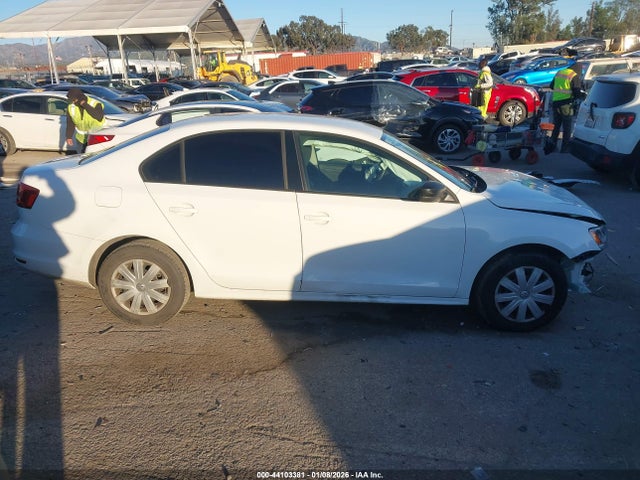 3VW2K7AJ9FM296979 Volkswagen Jetta 2.0l S