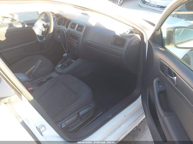 3VW2K7AJ9FM296979 Volkswagen Jetta 2.0l S