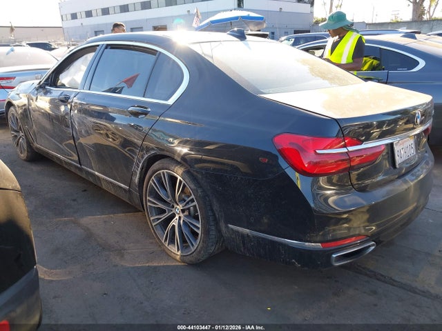 2017 BMW 740I WBA7E2C57HG740096 Photo 2