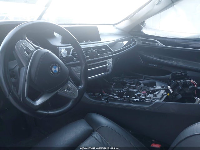 2017 BMW 740I WBA7E2C57HG740096 Photo 4