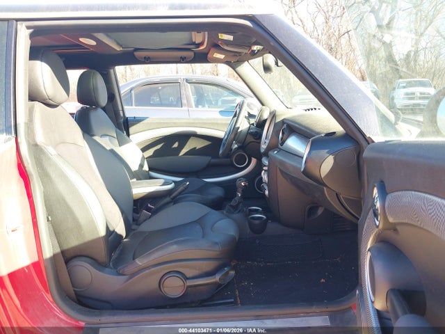 2009 MINI COOPER S WMWMF73549TW87346 Photo 4
