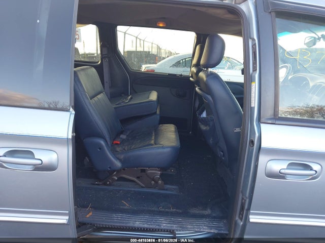 2003 Chrysler Town & Country Lxi მანქანა იყიდება აუქციონზე, vin: 2C8GP54L63R105338, აუქციონის ნომერი: 44103474