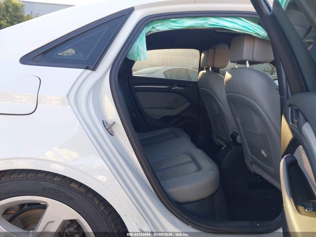 2018 AUDI A3 WAUAUGFF0J1036261 Photo 7