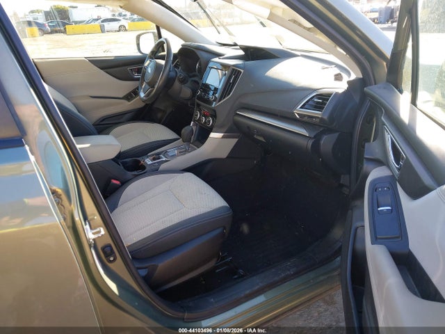 JF2SKAJC1LH523763 Subaru Forester Premium