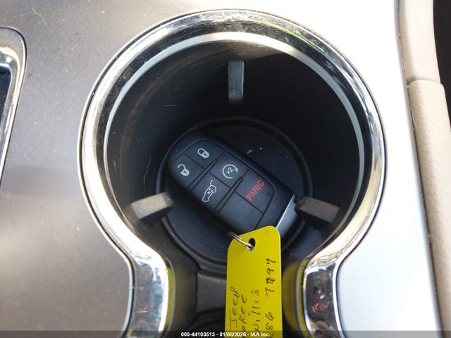 Продажа на аукционе авто 2018 Jeep Grand Cherokee Limited 4x2, vin: 1C4RJEBG2JC392443, номер лота: 44103513