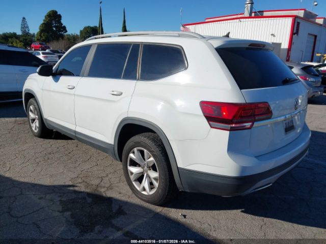 2018 VOLKSWAGEN ATLAS 1V2AP2CA5JC549773 Photo 2