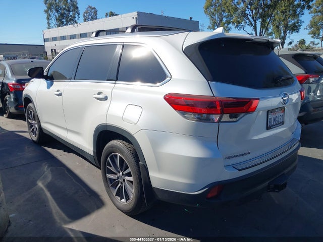 5TDJZRFH2KS608209 Toyota Highlander Xle