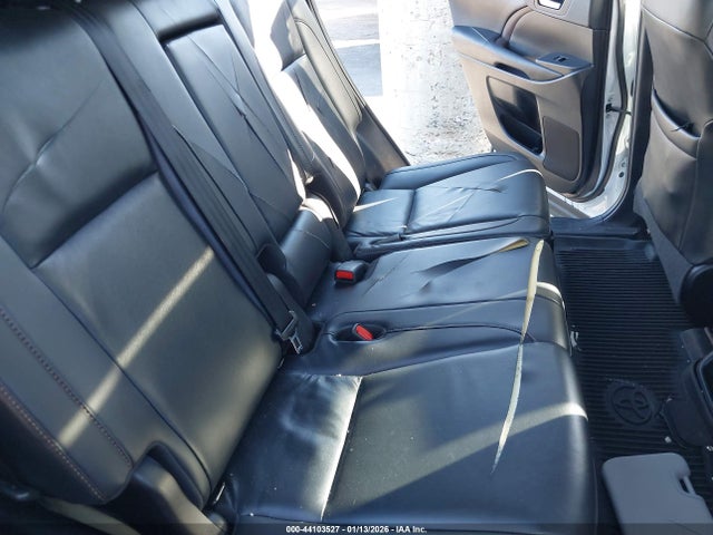 5TDJZRFH2KS608209 Toyota Highlander Xle