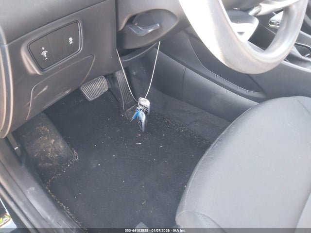 5NMJBCAE9NH016621 Hyundai TUCSON SEL