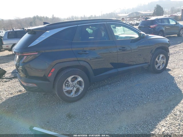 5NMJBCAE9NH016621 Hyundai TUCSON SEL