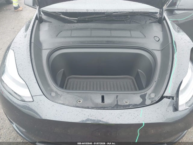 2024 TESLA MODEL Y 7SAYGDEE2RF013456 Photo 9