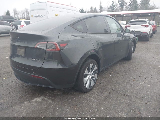 2024 TESLA MODEL Y 7SAYGDEE2RF013456 Photo 3