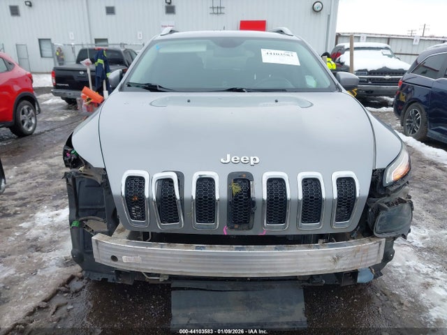 1C4PJMCB5FW744506 Jeep Cherokee Latitude