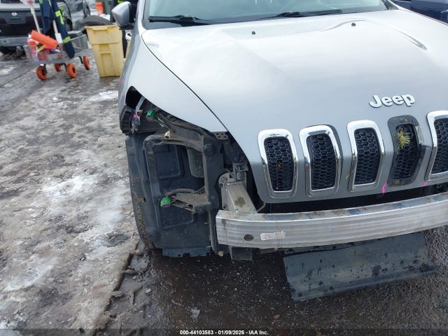 1C4PJMCB5FW744506 Jeep Cherokee Latitude