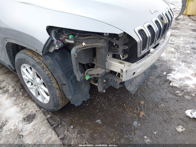 1C4PJMCB5FW744506 Jeep Cherokee Latitude