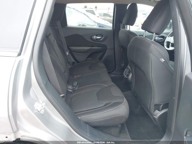 1C4PJMCB5FW744506 Jeep Cherokee Latitude