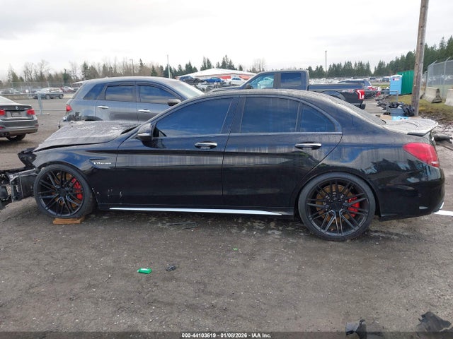 55SWF8HB2GU129011 Mercedes-Benz Amg C 63 S