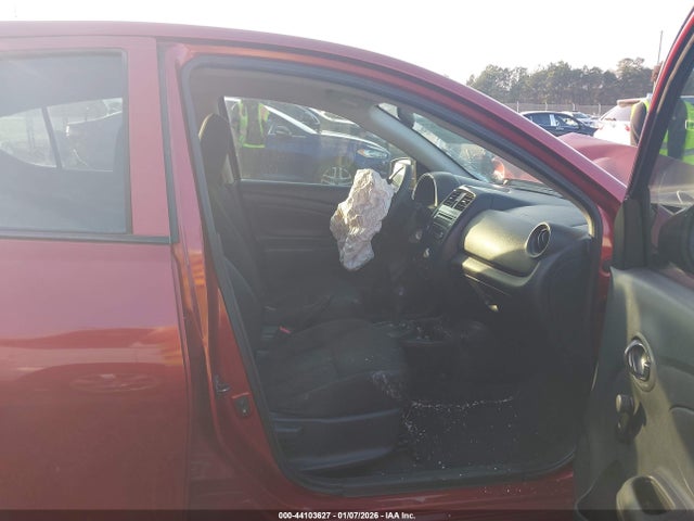 3N1CN7AP4HL819064 Nissan Versa 1.6 S+