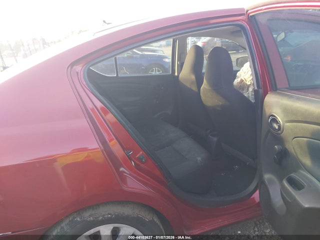 3N1CN7AP4HL819064 Nissan Versa 1.6 S+