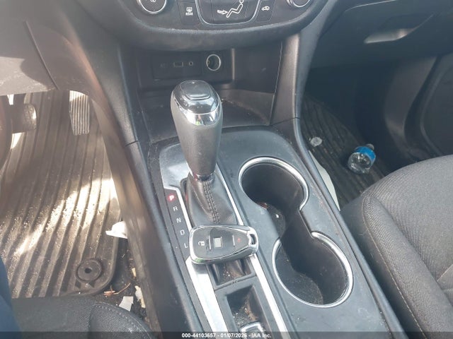 2GNAXKEV2K6181488 Chevrolet EQUINOX LT