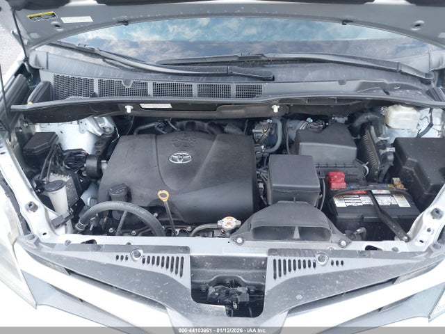 5TDDZ3DC7LS248163 Toyota Sienna Limited Premium