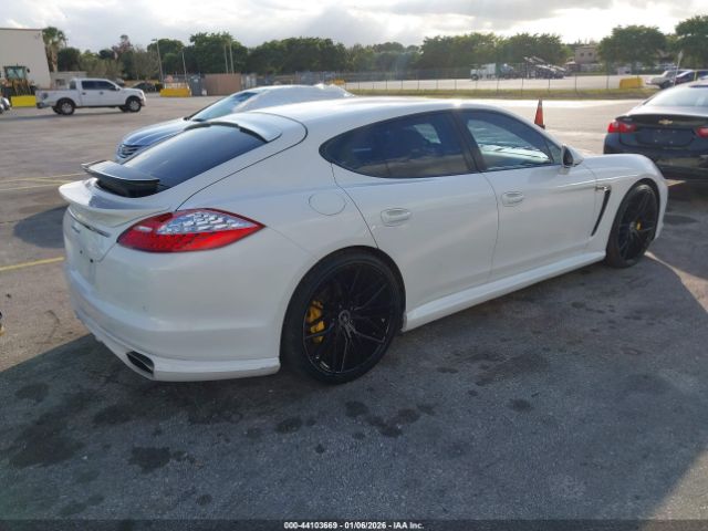 2011 PORSCHE PANAMERA WP0AA2A72BL012256 Photo 3