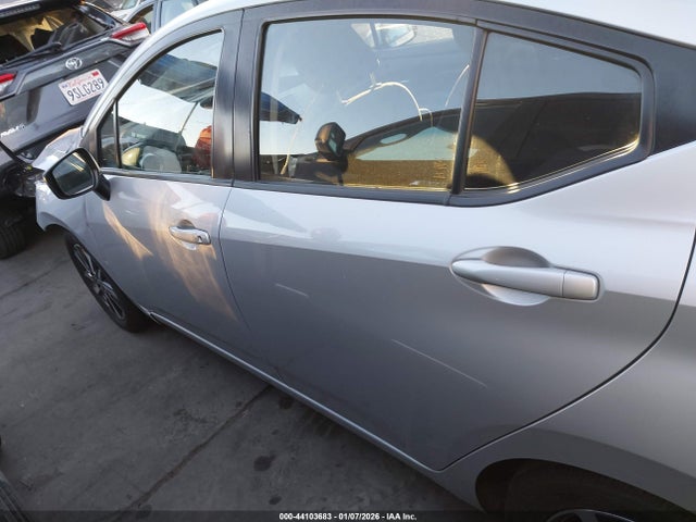 3N1CN8EV4LL862844 Nissan Versa Sv Xtronic Cvt