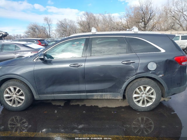 5XYPG4A56HG224374 KIA Sorento 3.3l Lx