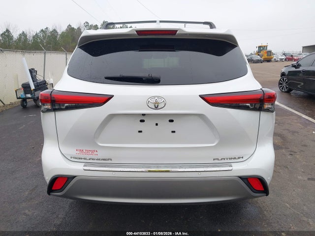 5TDFZRAH5NS130434 Toyota Highlander Platinum