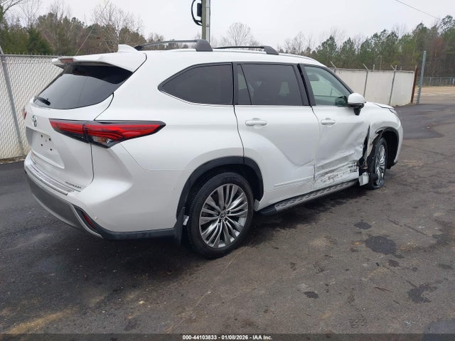 5TDFZRAH5NS130434 Toyota Highlander Platinum