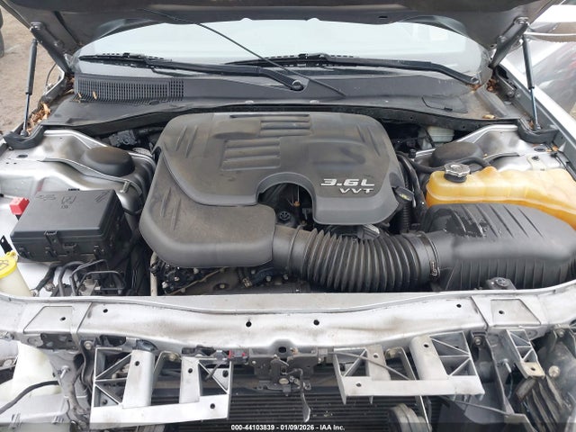 Продаж на аукціоні авто 2013 Chrysler 300c, vin: 2c3ccaeg1dh658108, номер лоту: 44103839
