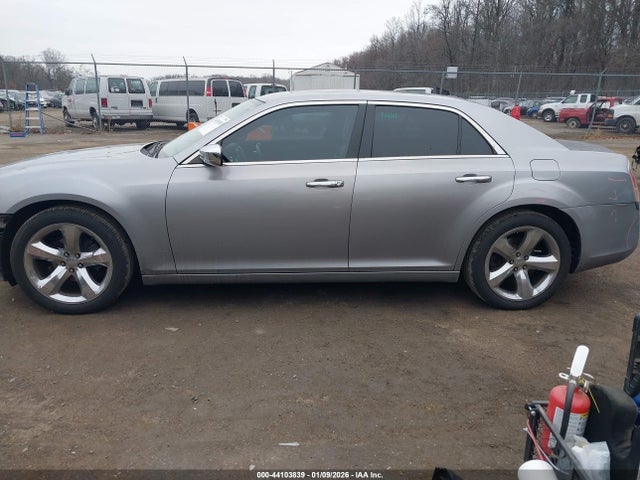 Продаж на аукціоні авто 2013 Chrysler 300c, vin: 2c3ccaeg1dh658108, номер лоту: 44103839