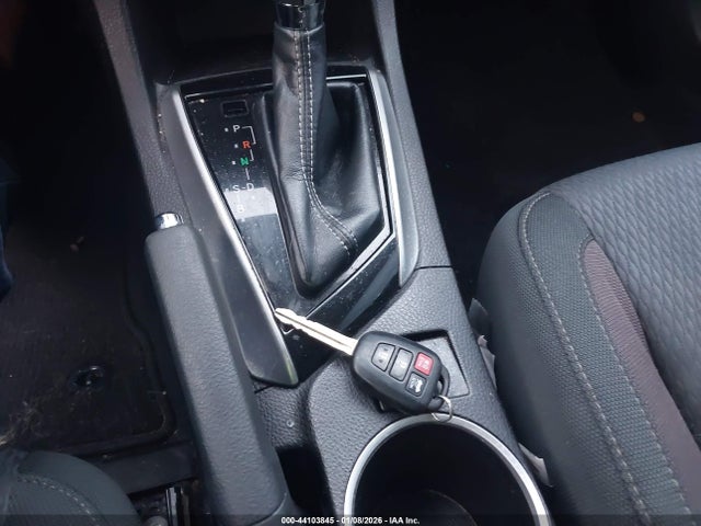 5YFBURHE5JP847458 Toyota COROLLA LE