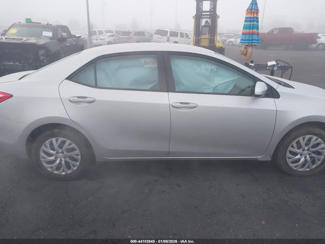 5YFBURHE5JP847458 Toyota COROLLA LE
