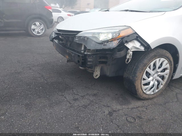 5YFBURHE5JP847458 Toyota COROLLA LE
