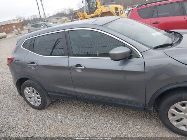 JN1BJ1CV5LW281610 Nissan Rogue Sport S Fwd Xtronic Cvt