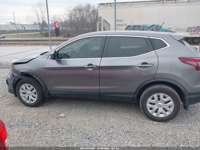 JN1BJ1CV5LW281610 Nissan Rogue Sport S Fwd Xtronic Cvt