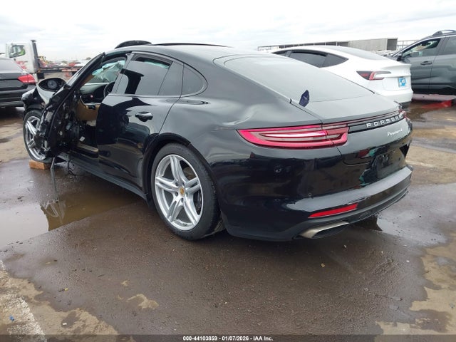 2018 PORSCHE PANAMERA WP0AA2A71JL102058 Photo 2