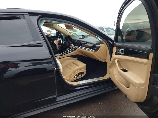 2018 PORSCHE PANAMERA WP0AA2A71JL102058 Photo 4