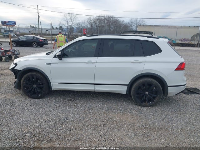 3VV3B7AX7LM118030 Volkswagen Tiguan 2.0t Se/2.0t Se R-line Black/2.0t Sel