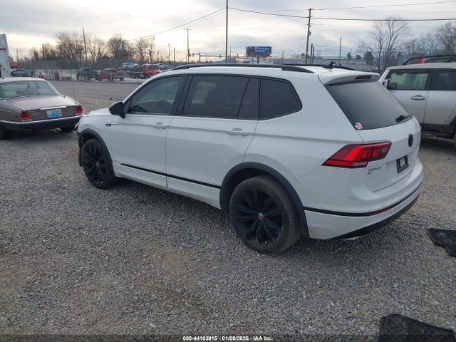 2020 VOLKSWAGEN TIGUAN 3VV3B7AX7LM118030 Photo 2
