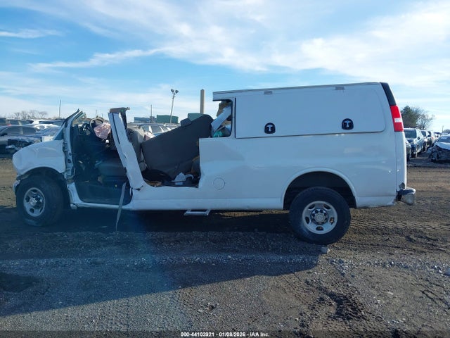 1GAZGPFG8K1364432 Chevrolet Express 3500 Lt