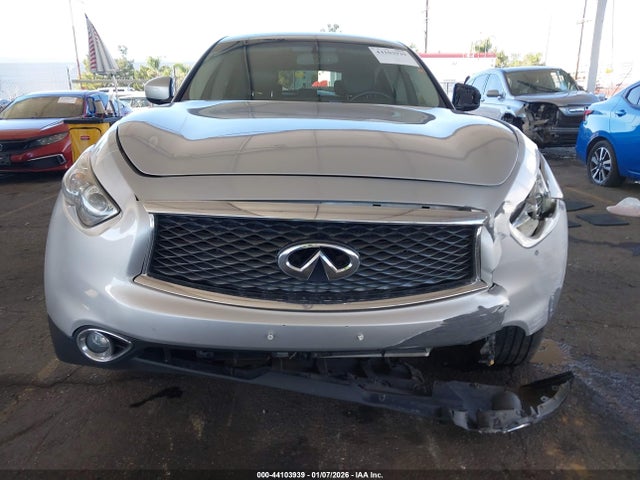 JN8CS1MU8HM141823 Infiniti QX70