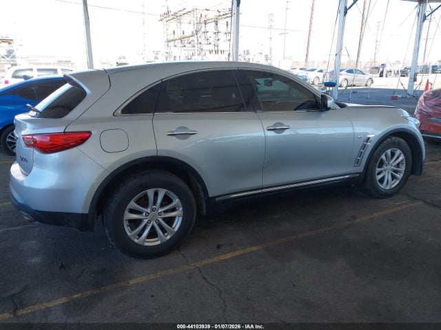 JN8CS1MU8HM141823 Infiniti QX70