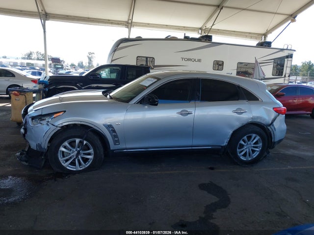 JN8CS1MU8HM141823 Infiniti QX70