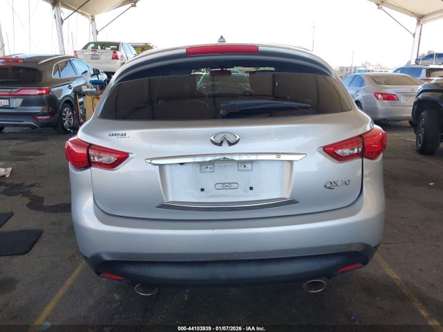 JN8CS1MU8HM141823 Infiniti QX70